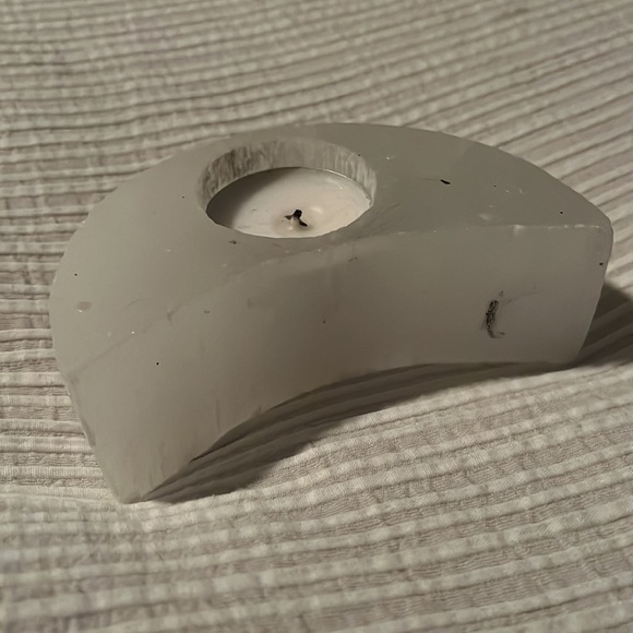 Selenite candle holder, comes with tea candle - Picture 2 of 3